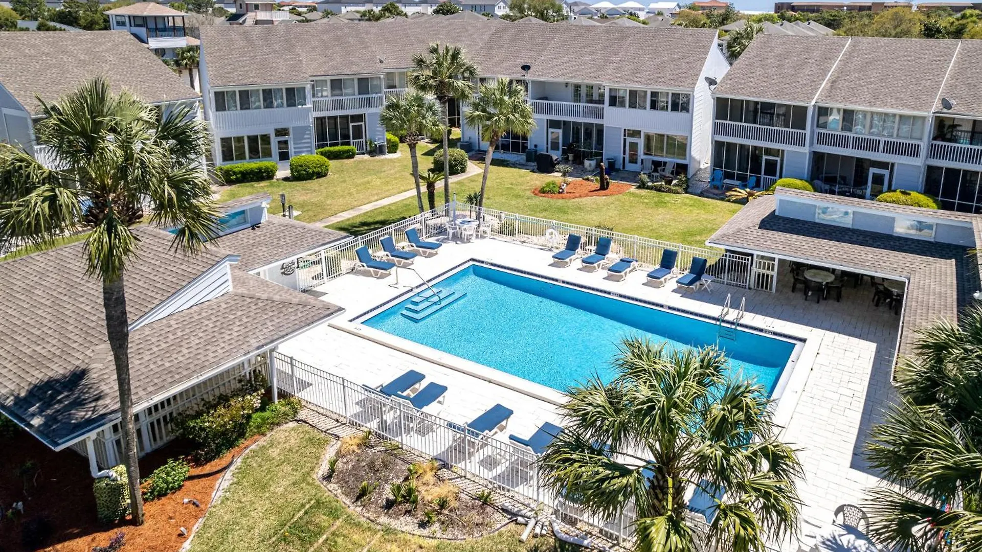 Inlet Reef 301- By Holiday Isle Properties Destin 0*,  ABD