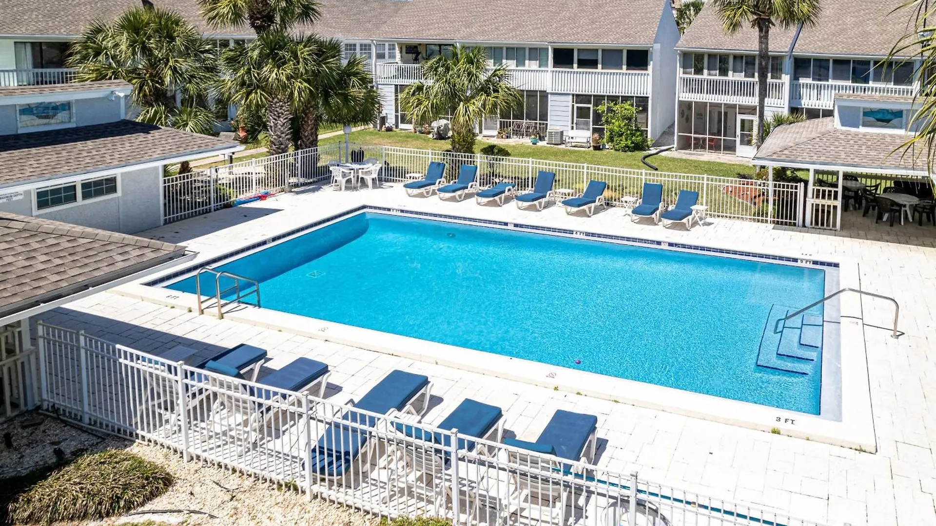 Inlet Reef 301- By Holiday Isle Properties Destin Daire